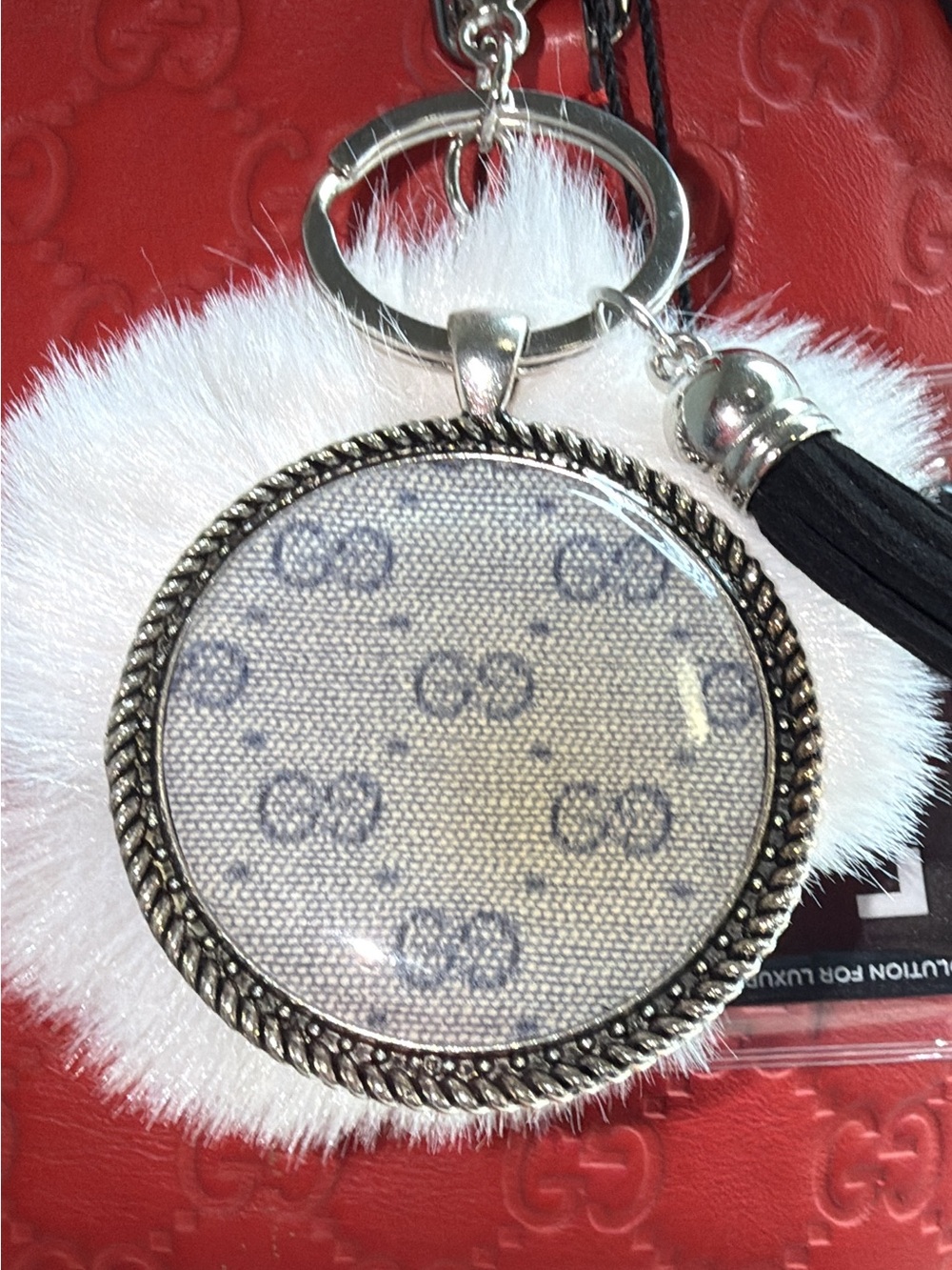 Authenticated upcycled Gucci key charm !!! Check it
Out - Picture 2 of 7